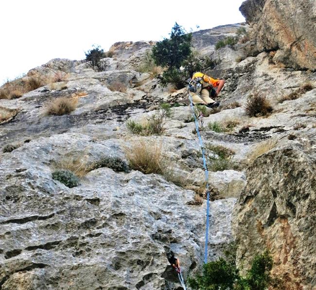 2025/2 TDF ONAYLI TEK İP BOYLU  KAYA TIRMANIŞ EĞITIMI