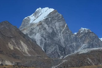 EVEREST BASE CAMP VE LOBUCHE PEAK 6119 M